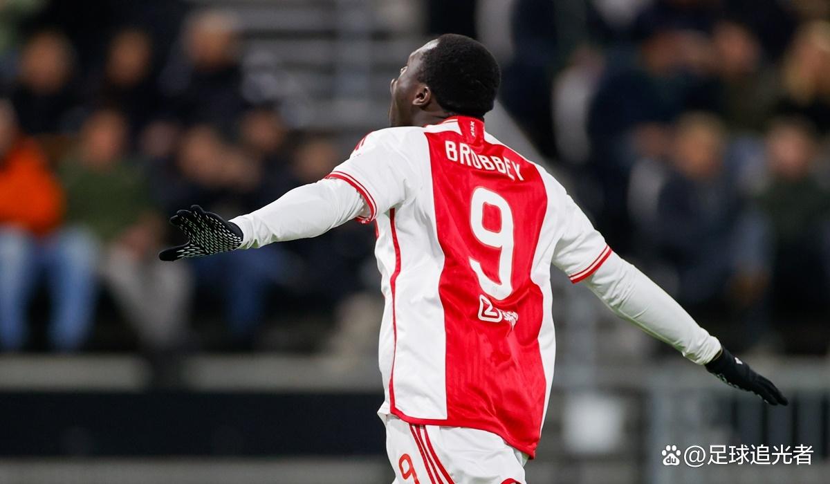 荷甲集结日再迎强敌，巴塞罗那绝杀压哨，主帅态度——悬念犹存，更衣室氛围转暖的简单介绍