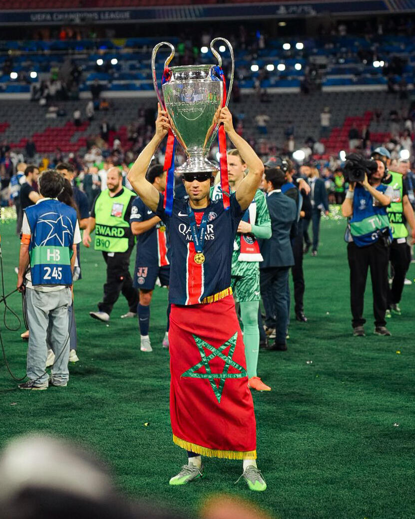 荷甲集结日再迎强敌，巴塞罗那绝杀压哨，主帅态度——悬念犹存，更衣室氛围转暖的简单介绍