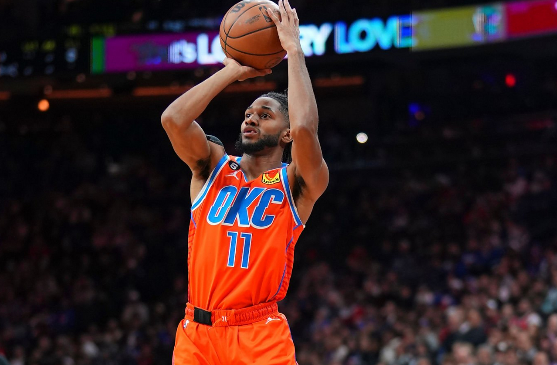 关于赛前欧篮联传出新动向；俄克拉荷马雷霆更衣室发声；管理层表态——管理层满意；阵容厚度经受考验的信息