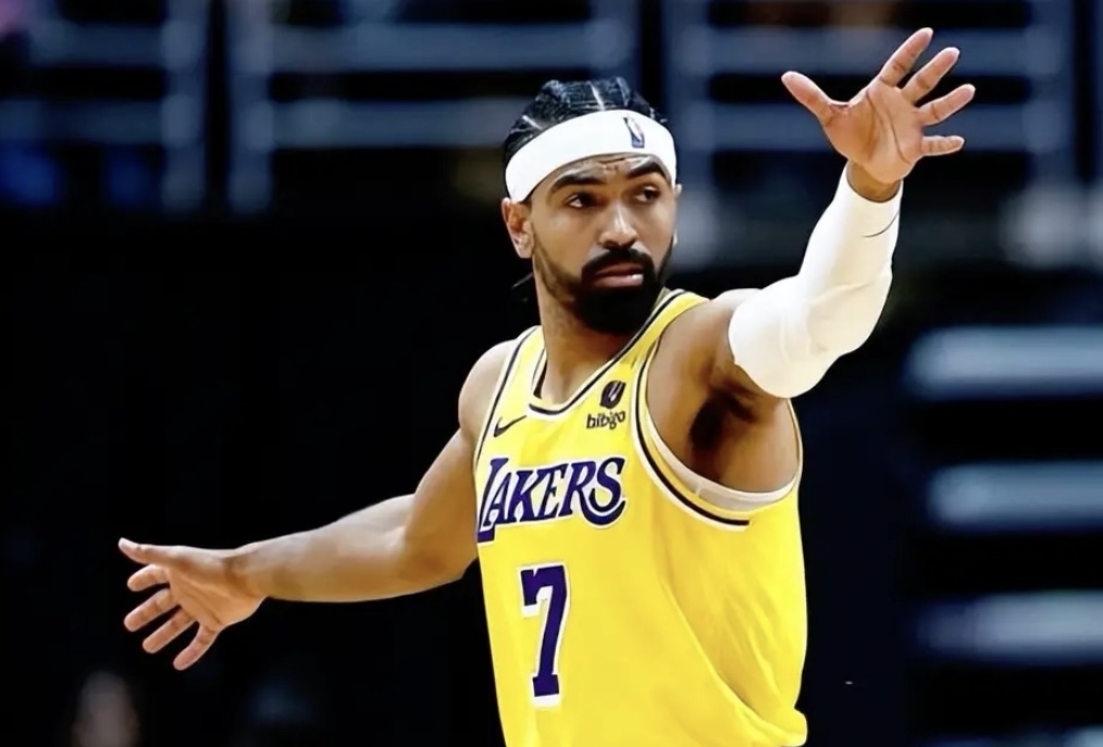 NBA季后赛倒计时；金州勇士加时末段回应争议；细节引发关注；赛场秩序良好；高层口径保持一致的简单介绍